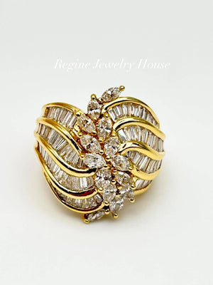 ✨ Stunning K18 Yellow Gold Diamond Cluster Ring ✨