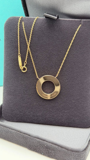 Tiffany & Co. T Two Circle Pendant Necklace in 18K Rose Gold (750)
