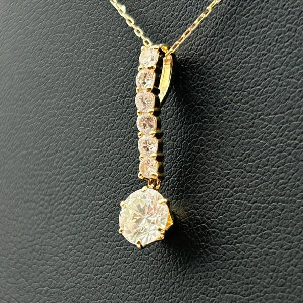 K18 Yellow Gold Diamond Solitaire & Accent Pendant Necklace