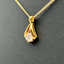 K18 Yellow Gold Geometric Diamond Pendant Necklace