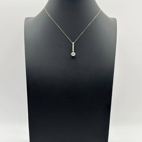 K18 Yellow Gold Diamond Solitaire & Accent Pendant Necklace