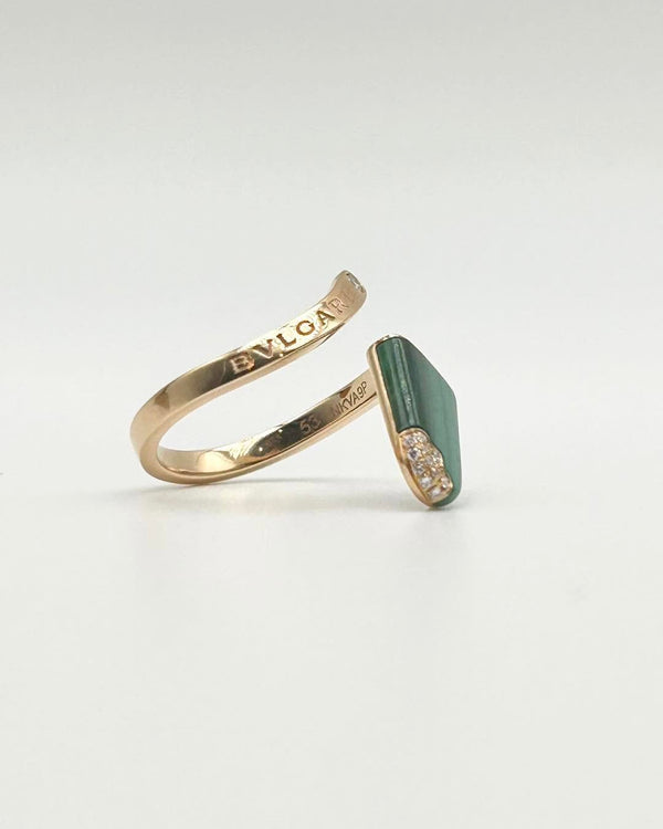 The Bvlgari Gelati Malachite & Diamond Ring in 750 Rose Gold