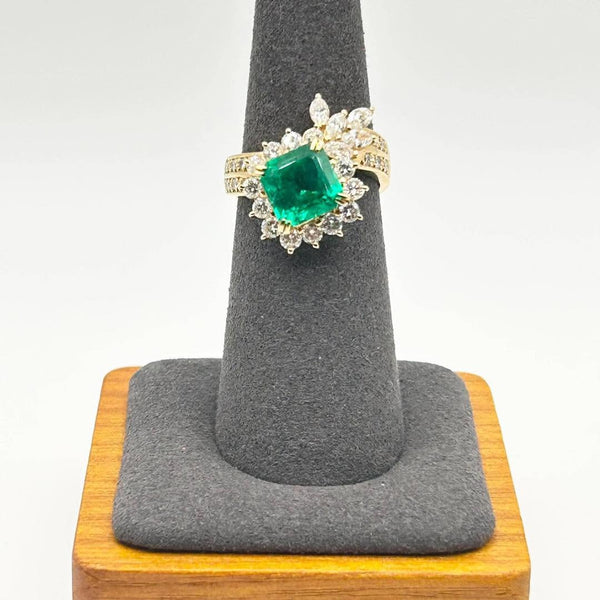 K18 Emerald and Diamond Cluster Ring
