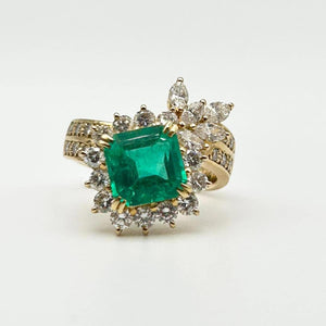 K18 Emerald and Diamond Cluster Ring