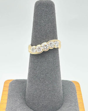 K18 5-Stone Diamond Ring