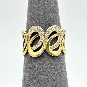 K18 Yellow Gold Diamond Interlocking Band Ring