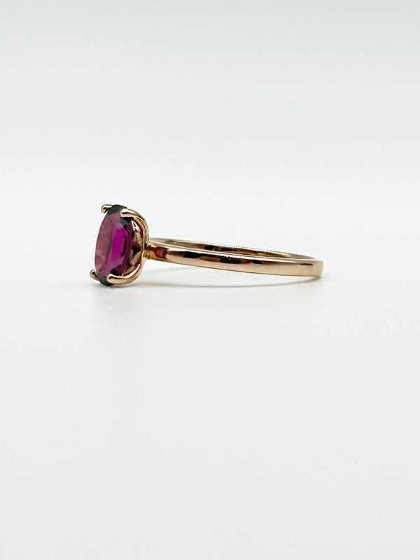 K18 Garnet Solitaire Ring