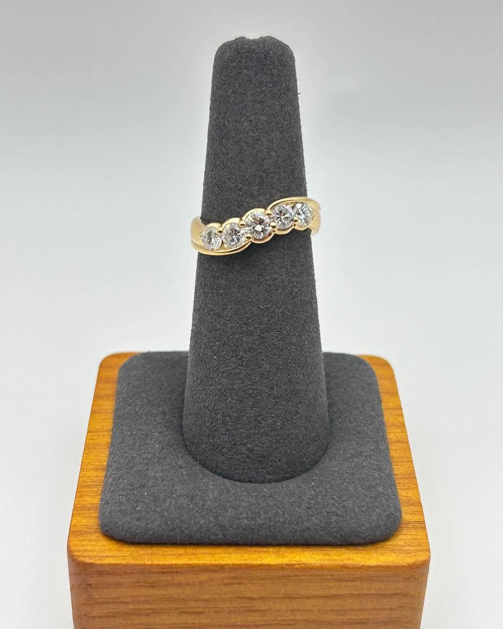 K18 5-Stone Diamond Ring