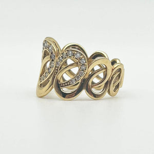 K18 Yellow Gold Diamond Interlocking Band Ring