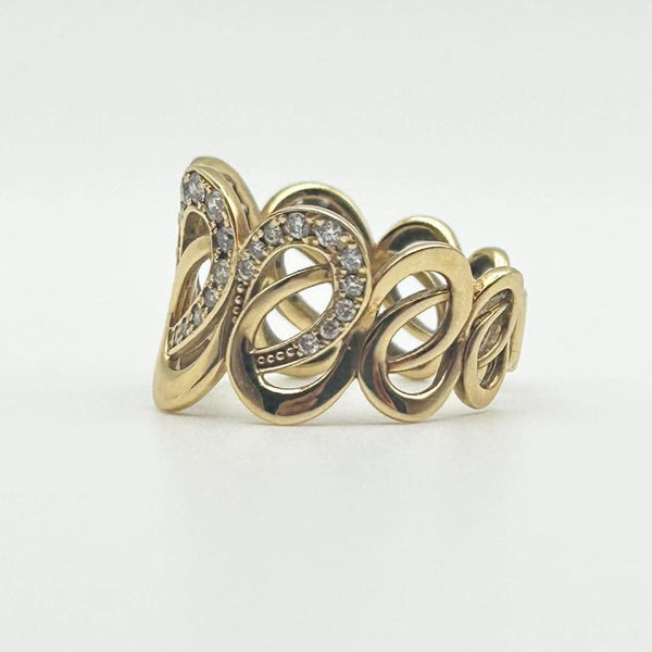 K18 Yellow Gold Diamond Interlocking Band Ring