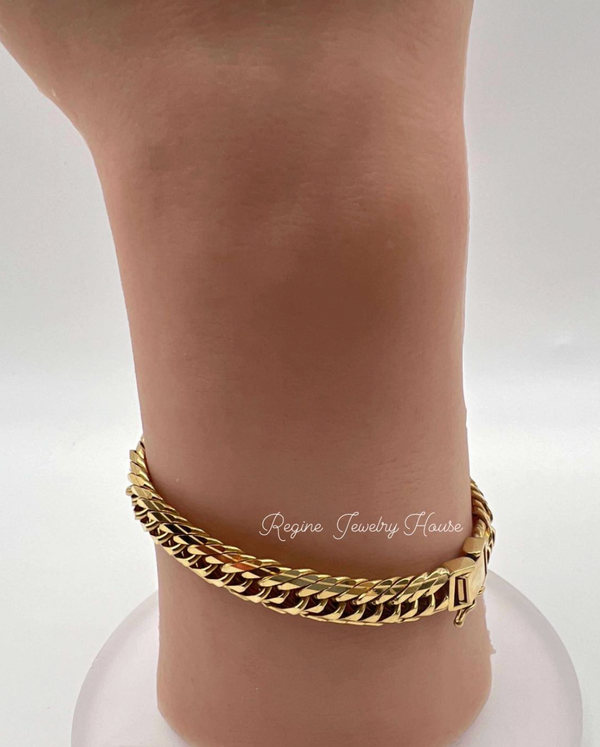 K18 Yellow Gold M-Cut Triple Kihei Bracelet – 30.0g / 18cm