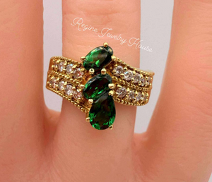 Exquisite K18 Yellow Gold Ring with Green Tourmaline & Diamonds