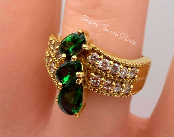 Exquisite K18 Yellow Gold Ring with Green Tourmaline & Diamonds