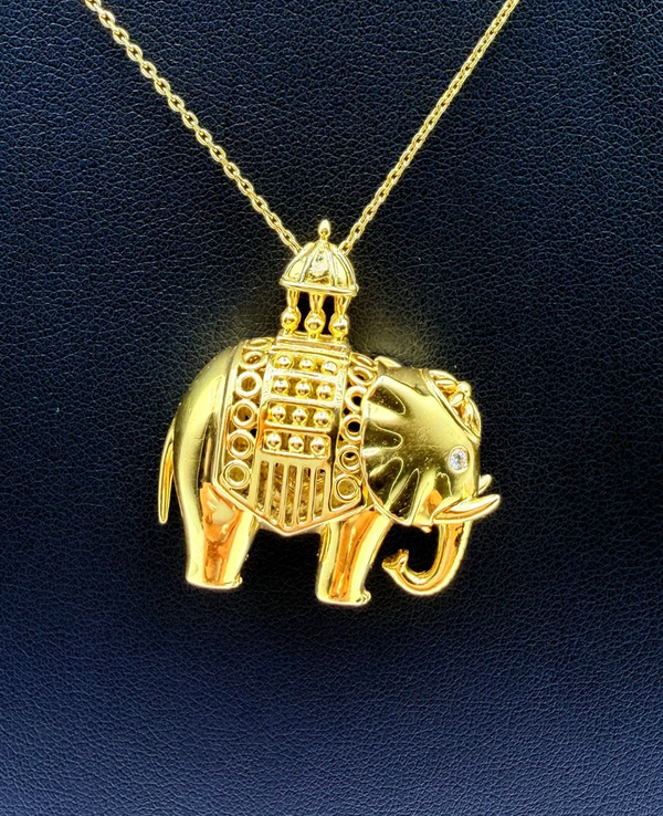 MIKIMOTO Collector's K18 Yellow Gold Ceremonial Elephant Pendant (20.3g)