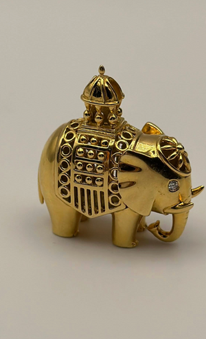 MIKIMOTO Collector's K18 Yellow Gold Ceremonial Elephant Pendant (20.3g)