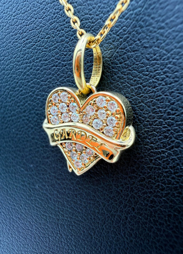 GARDEL K18 Yellow Gold Diamond Pave Heart & Banner Necklace