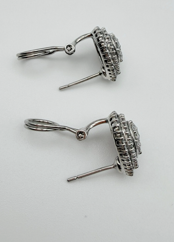 Luxurious Pt900 Platinum 1.32ct Diamond Cluster Earrings