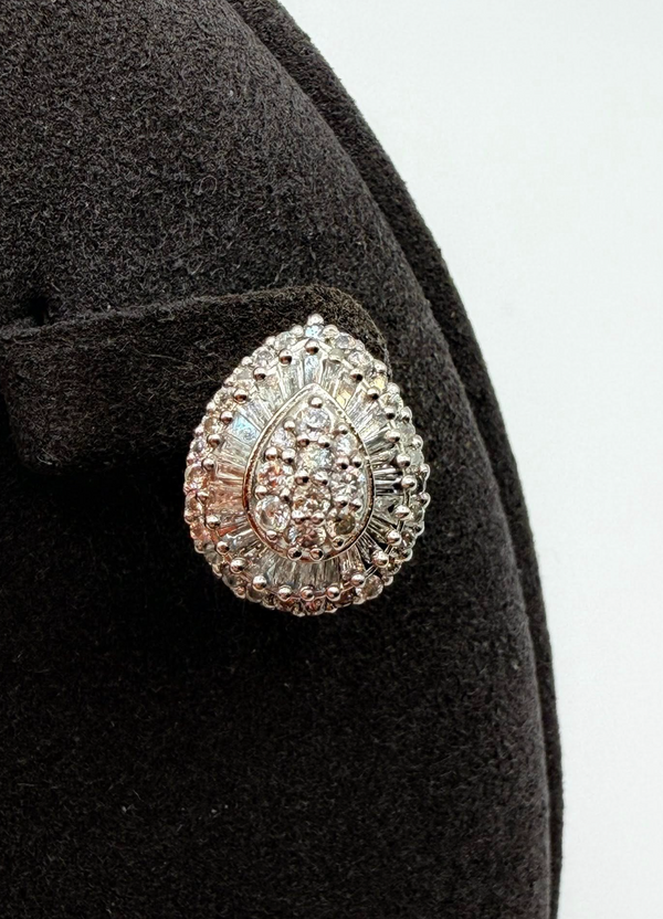 Luxurious Pt900 Platinum 1.32ct Diamond Cluster Earrings