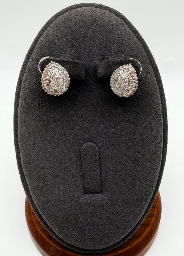 Luxurious Pt900 Platinum 1.32ct Diamond Cluster Earrings