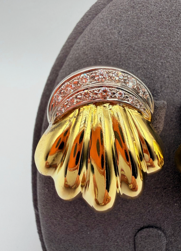 Spectacular K18 Two-Tone Diamond Fluted Shell Statement Earrings