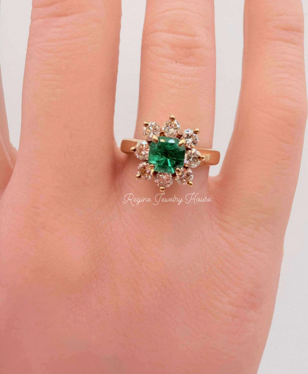 K18 Yellow Gold 0.81ct Emerald & 0.88ct Diamond Halo Cluster Ring 5.6g Size 5.75