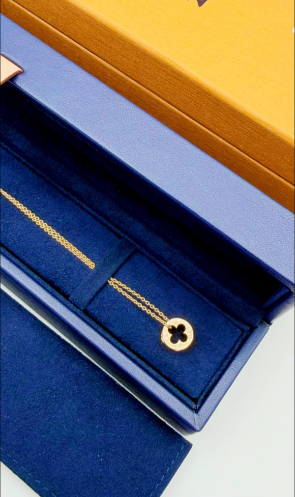 Louis Vuitton Necklace in 750 Yellow Gold