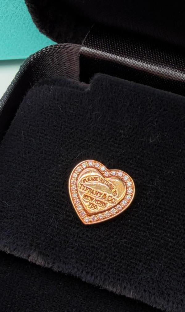 Tiffany & Co. Return to Tiffany Heart Tag Diamond Earrings in 18K Rose Gold