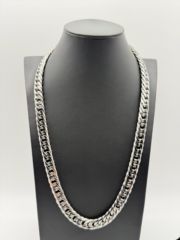 K18 White Gold 114g Triple Kihei Necklace (60cm)