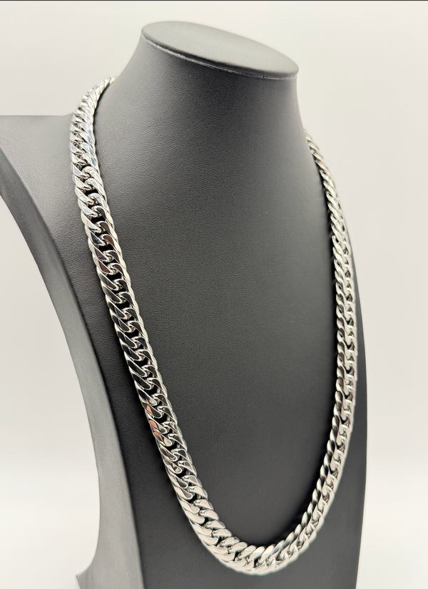 K18 White Gold 114g Triple Kihei Necklace (60cm)