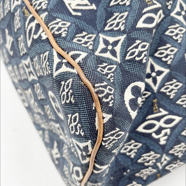 Louis Vuitton Neverfull MM Monogram Jacquard Tote Bag with Pouched (M57484)