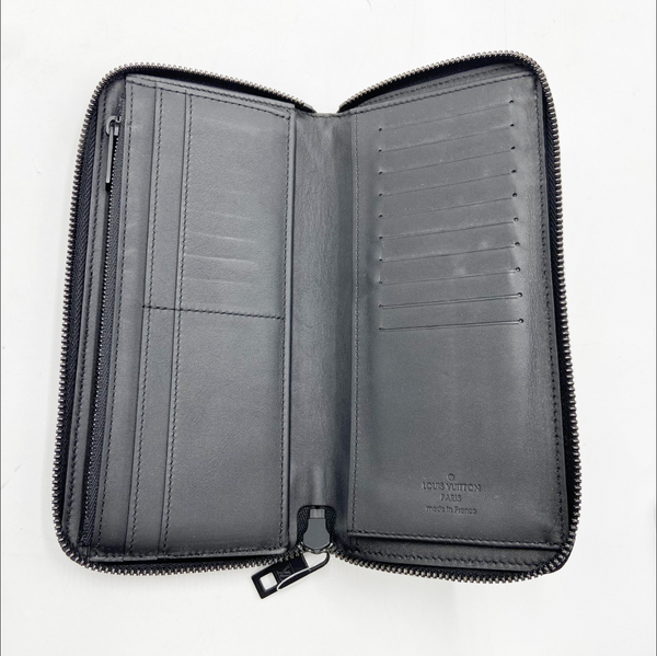 Louis Vuitton Zippy Wallet Vertical Aerogram Noir Black Leather (M81743) - Rank B+