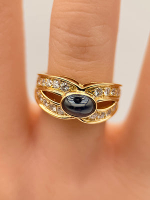 Boucheron Cabochon Sapphire & Diamond Ribbon Ring (18K Yellow Gold)